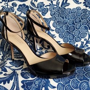 Patent leather Black Antonio Melani pumps ( SOLD )